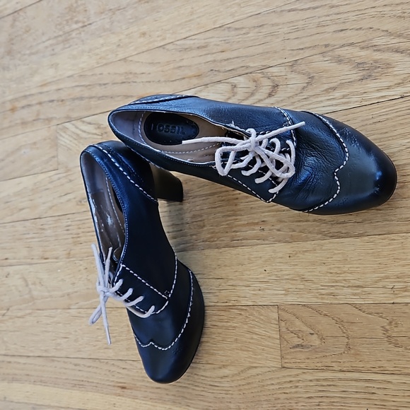 Fossil Tamiko Leather Oxford Heeled Booties 7 - Picture 1 of 14